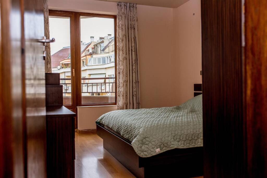 Sea View Apartment Next To Sea Garden And Beach ヴァルナ エクステリア 写真