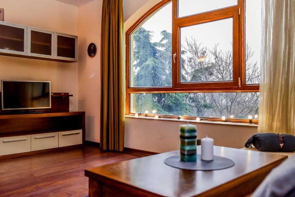 Sea View Apartment Next To Sea Garden And Beach ヴァルナ エクステリア 写真