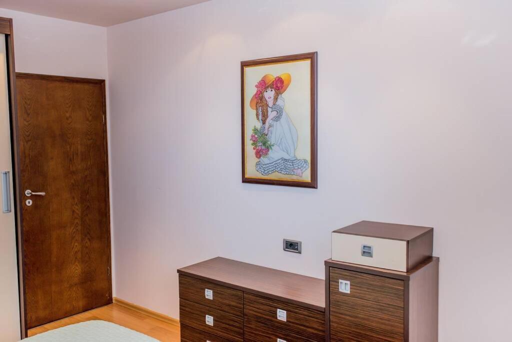 Sea View Apartment Next To Sea Garden And Beach ヴァルナ エクステリア 写真